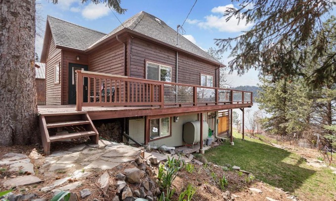 Harrison Haus | Prospect Paradise