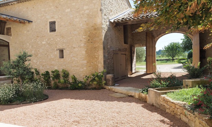 Robion Haus | Provenzalisches Bauernhaus im Jahr 2019 renoviert, Authentizität, Charme, Klimaanlage, SPA-Pool-Village