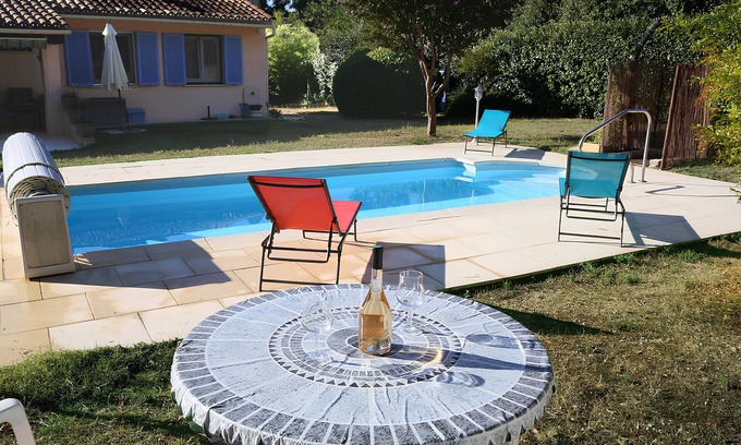 Entrecasteaux Haus | Provencal getaway: Swimming pools and vineyards