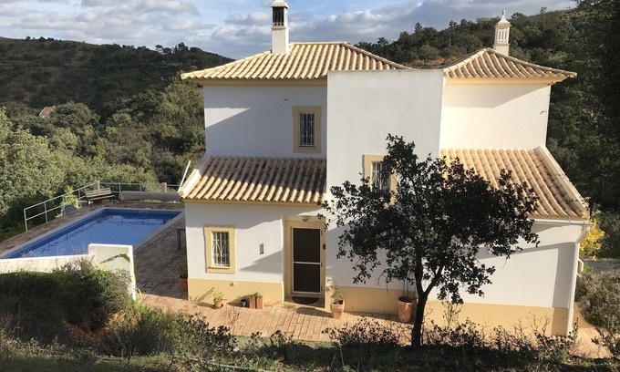 Fonte do Bispo Villa | Freistehender Villa mitten in der Natur und doch in der Nähe des Stranden