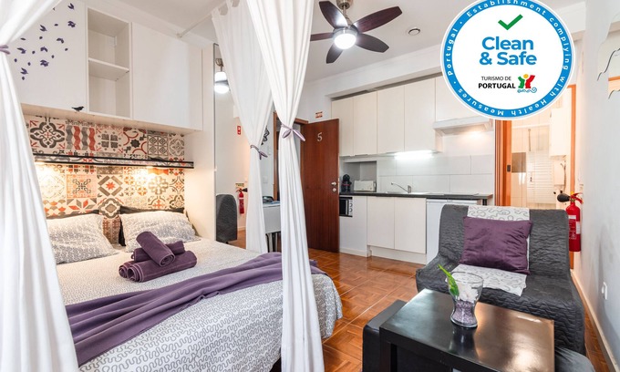 Peniche de Cima Wohnung | Purple Studio 100 Meter vom Strand von Peniche entfernt