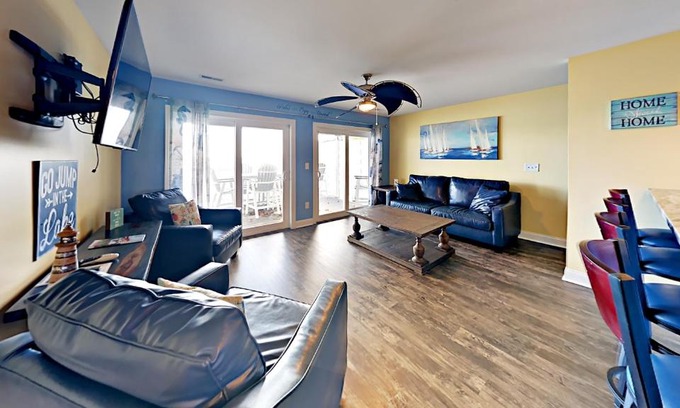 Put-in-Bay Haus | Put-in-Bay Waterfront Condo #202