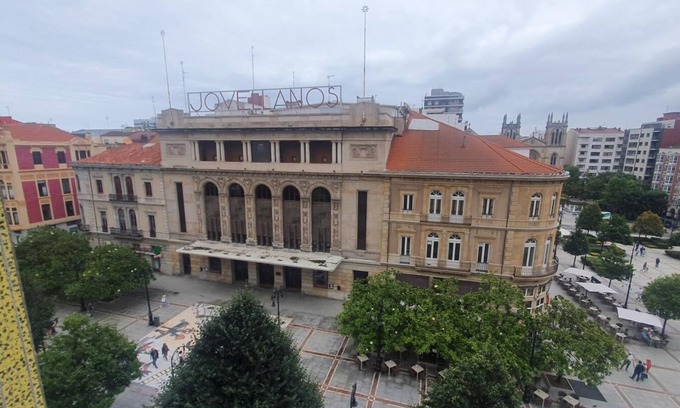 Gijon City Centre Wohnung | Qhawana Begoña - Flat with garage, Wifi in Begoña