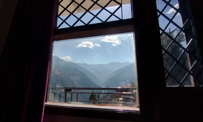 Kotgarh Haus | Quaint 4-bedroom house in Kumarsain with stunning mountain views