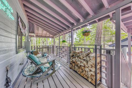 Cloudcroft Haus | Quaint Cloudcroft Cabin with Stunning Forest Views!