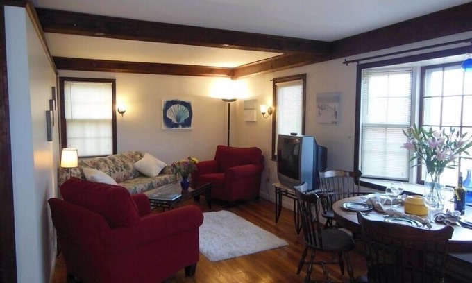 Marblehead Wohnung | Urige One Bedroom Blick Nature Trail im historischen Marblehead