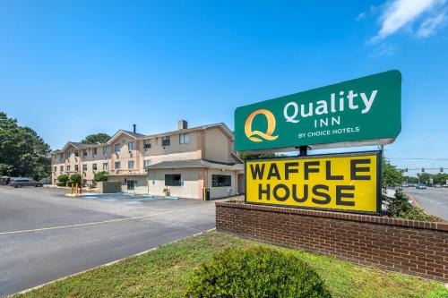 Greenbrier West Hotel | Quality Inn Chesapeake