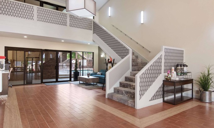 Magnolia Hotel | Quality Inn Magnolia