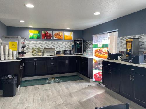 Big Rapids Hotel | Quality Inn & Suites Big Rapids near University