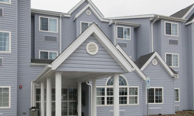 Caldwell Hotel | Quality Inn & Suites Caldwell I-77