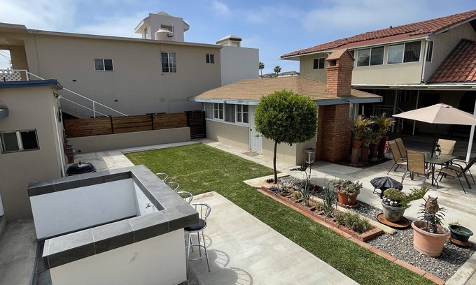 Ensenada Wohnung | Quality Lodging by the Sea. Lovely full size apartment w/balcony and ocean view.