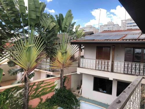 Americana Haus | Quarto com varanda tipo Airbn b Vista Panorâmica Livre da Cidade