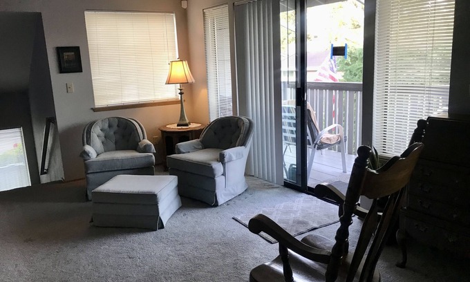Fircrest Haus | Quiet 2BR 2BA Duplex in Fircrest