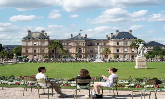 Odeon Wohnung | Quiet and fabulous view on the iconic Jardin du Luxembourg IN SAINT GERMAIN