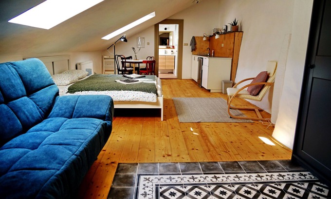 Banska Stiavnica Wohnung | Quiet and sunny Mikovini apartment in the busy center of Stiavnica