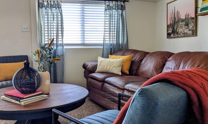 Elgin Haus | Quiet and Unique 2BR on Winery Row - The Elgin Project