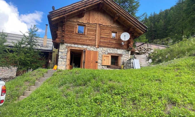 Les Sagnieres Skihütte | Quiet, authentic chalet in the heart of the Queyras, ideal for a truly relaxing break