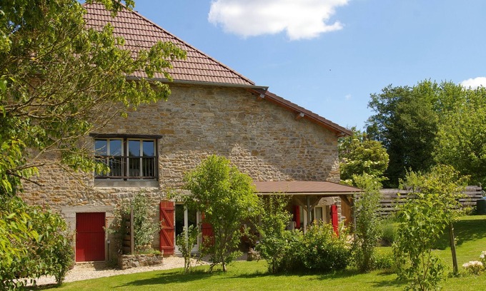 Villerserine Hütte | ruhiges Häuschen, in der Nähe von Poligny und Arbois, Weinberge, Seen, Wasserfälle, Wandern