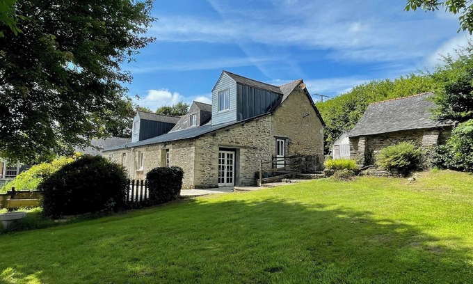 Cleguerec Wohnung | Quiet gîte ideal for family get-togethers or business trips