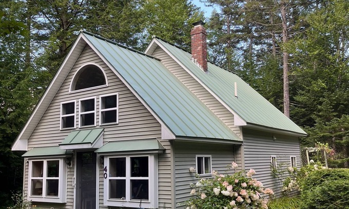 Stockton Springs Hütte | Quiet Lakeside cottage in Searsport