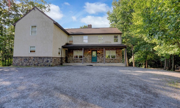 New Germantown Haus | Quiet mountain home in Juniata County
