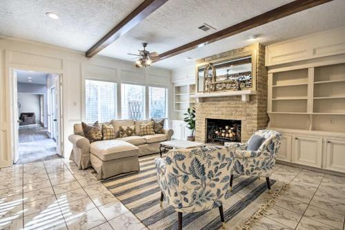 Memorial Haus | Quiet West Houston Home with Patio, Walk to Shops!