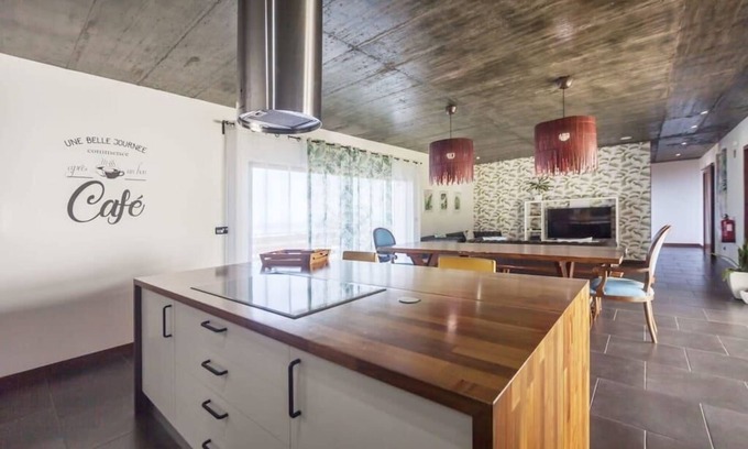 Feteiras Haus | Quinta da Morgadia - Azorean Butler