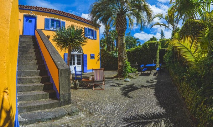 Capelas Haus | Quinta das Flores