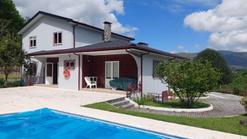 Bico Haus | Quintinha de Sabadim - 500 metros da ecovia de Sistelo