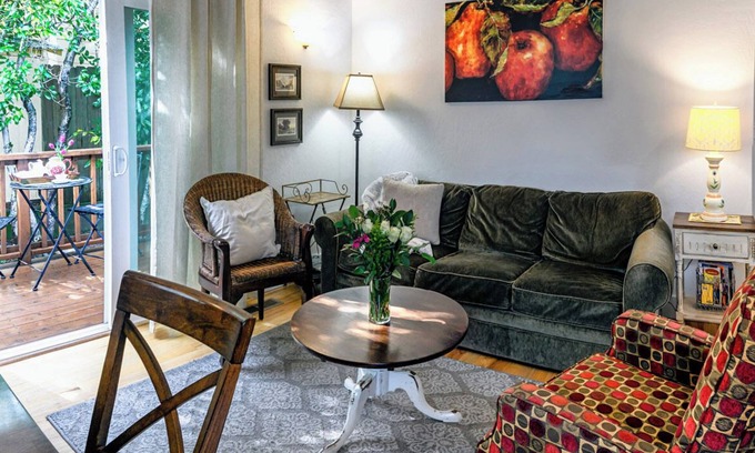 Siskiyou-Hargadine Historic District Hütte | Railroad District, steps to downtown, everything you need to enjoy Ashland!