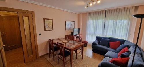 Colunga Wohnung | Raitán 1 - Dúplex en Colunga para 4 con piscina compartida - VUT-4300-AS