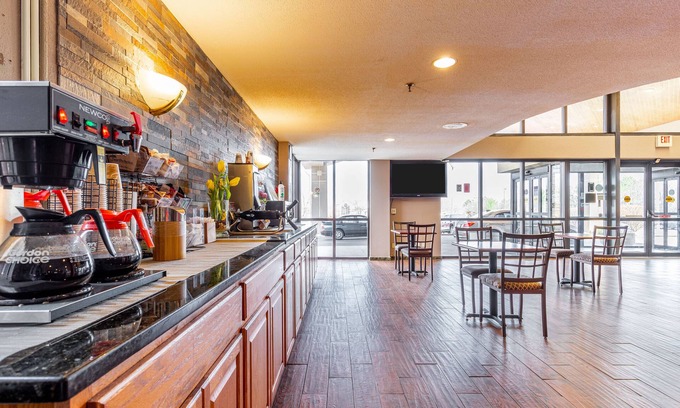 Columbus Hotel | Ramada by Wyndham Columbus North