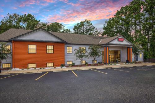 Dothan Hotel | Ramada by Wyndham Studio Suites Dothan