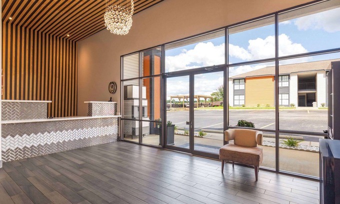 Dothan Hotel | Ramada by Wyndham Studio Suites Dothan