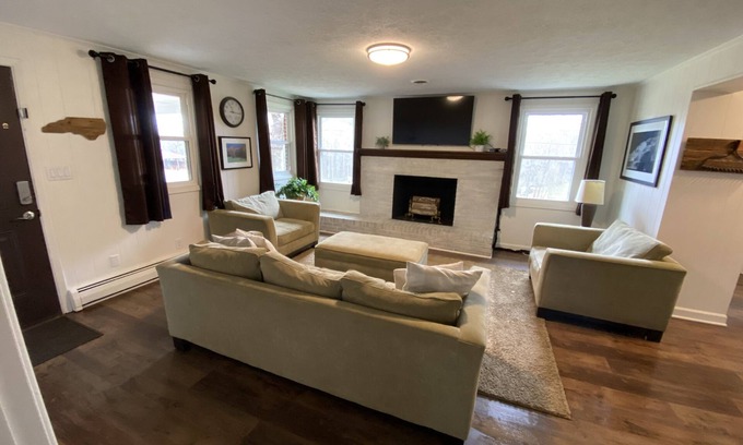 Morganton Haus | Rancher retreat only 5 miles from the heart of downtown Morganton.