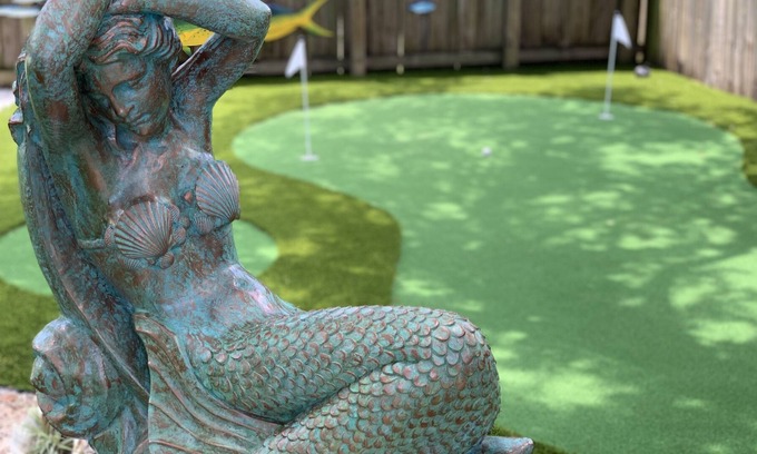 Tarpon River Haus | Rare Tropical Oasis With Mini-Golf Near Las Olas Blvd.