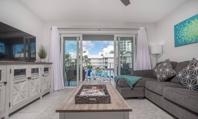 Seven Mile Beach Wohnung | Recent Renovated Apartment in Seven Mile Beach