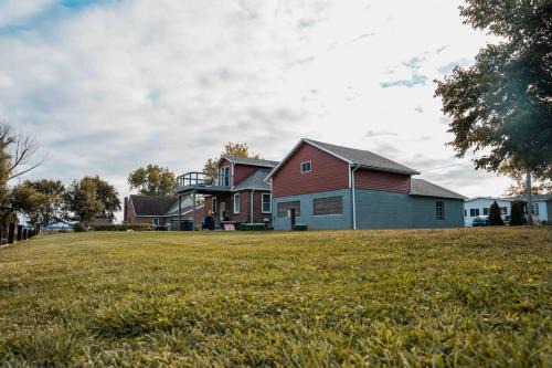 Vickery Haus | Reconnect in a Cozy Retreat