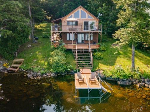 Sidney Haus | Red Cedar Haven Lakeside Tranquility