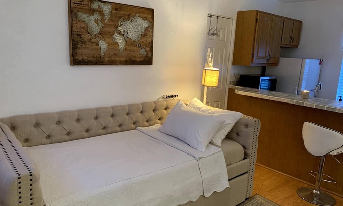 Davie Wohnung | Red Door Retreat