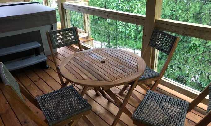 Campton Kabine | Red River Gorge Broken Horse Luxury Hot tub Wi-Fi