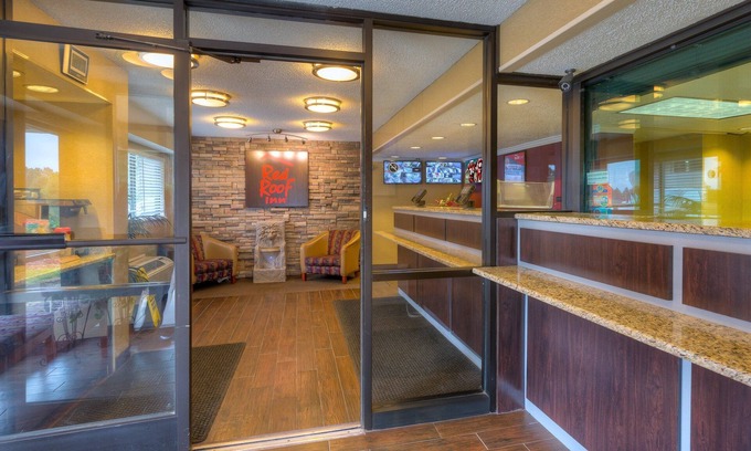 Ellendale Hotel | Red Roof Inn Memphis East