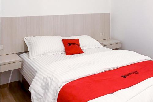 Rajabasa Hotel | RedDoorz near Exit Tol Kotabaru ITERA Lampung