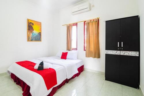 South Tangerang Haus | RedDoorz near Universitas Pamulang