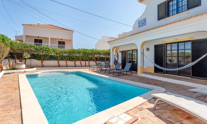 Barrocal Haus | Refúgio Elegante V3 c/Piscina by LovelyStay
