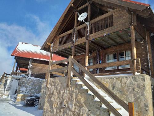 Penhas da Saude Skihütte | Refúgio Trilhos e Cumes