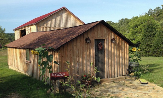 Champion Kabine | Bleiben Sie in der wunderschön restaurierten Hütte auf diesem historischen 52 Hektar großen Bio-Bauernhof
