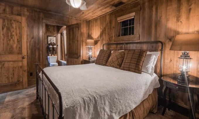 Genoa Haus | Relax at David Walley's Resort with Free WiFi, fireplaces and upscale amenities.