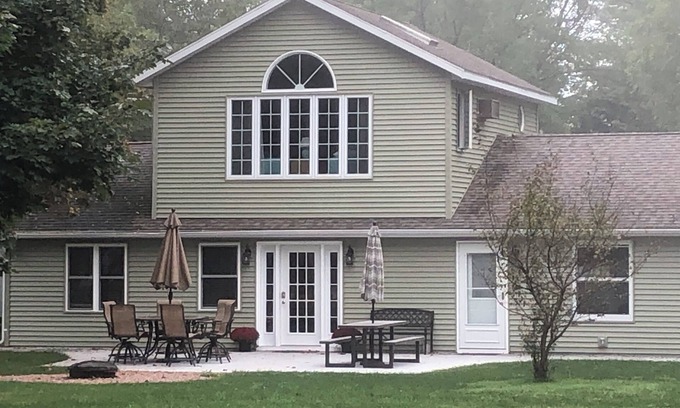 King Haus | Relax in Waupaca and the Chain O Lakes.