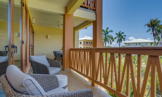 Cocoplum Eigentumswohnung | Atemberaubende Wohnung am Strand mit Infinity-Pool und Pier